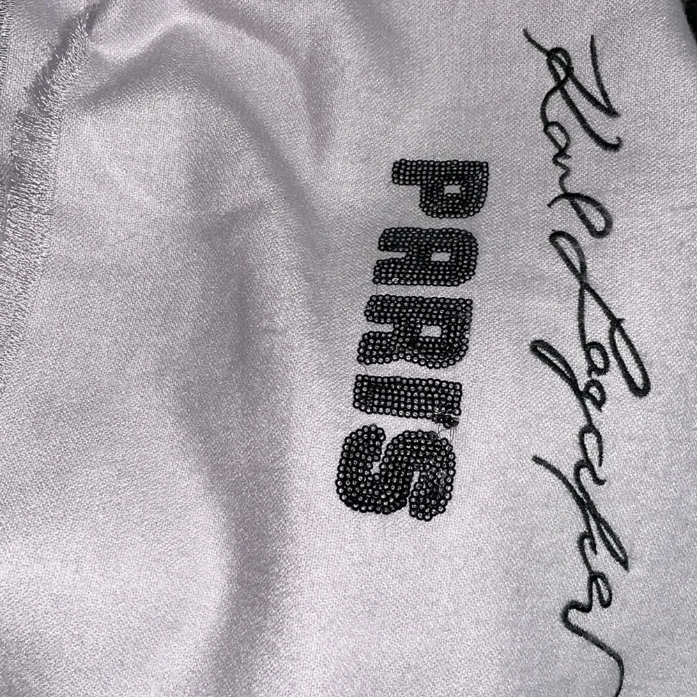 NWOT KARL LAGERFELD PARIS SEQUINS EMBROIDERED LOGO SUPER SOFT SCARF